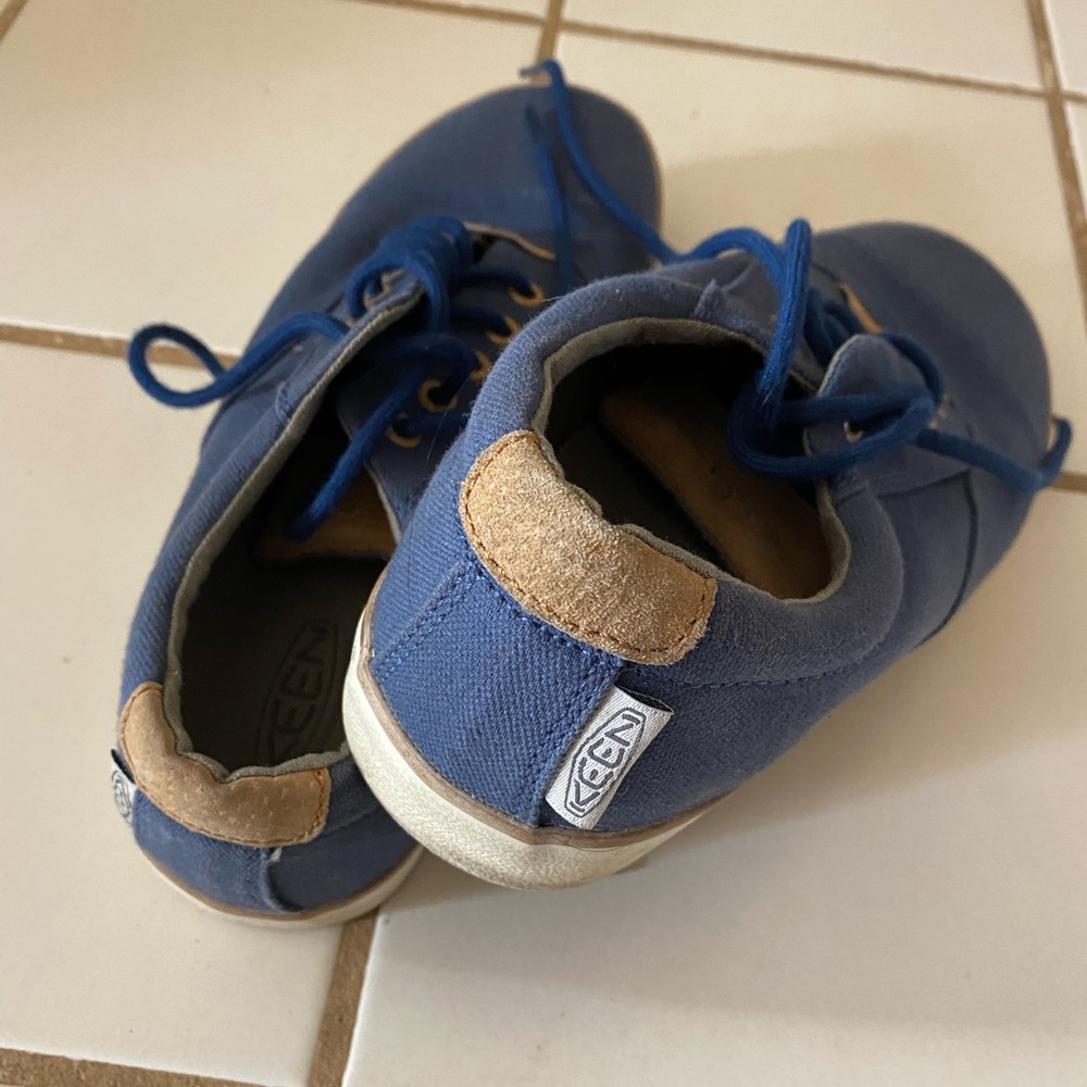 Keen Men's Blue Sneakers Size 8.5